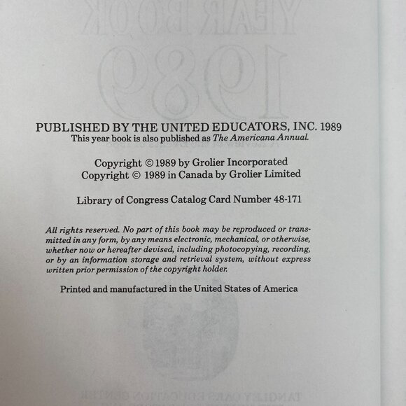1989 WORLD TOPICS YEARBOOK Hardcover Book by THE UNITED EDUCATORS Inc. - Picture 3 of 10